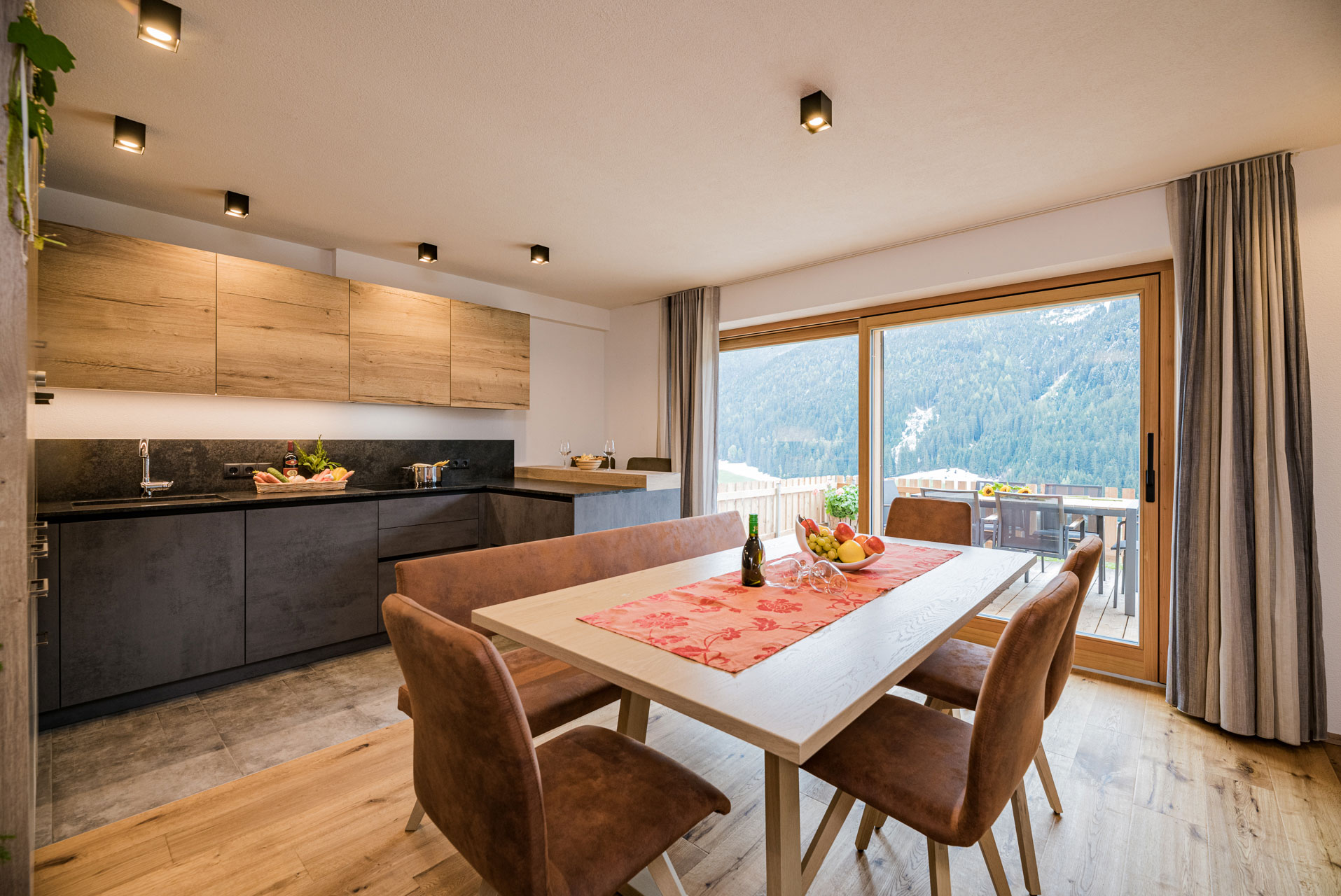 Apartment 1 - Dining table