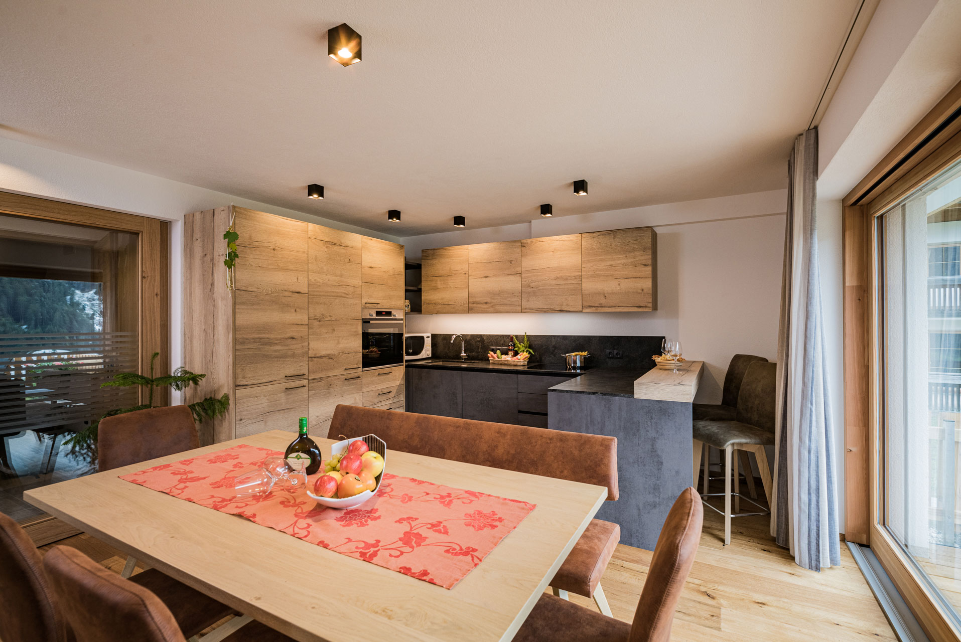 Apartment 1 - Kitchen and dining table