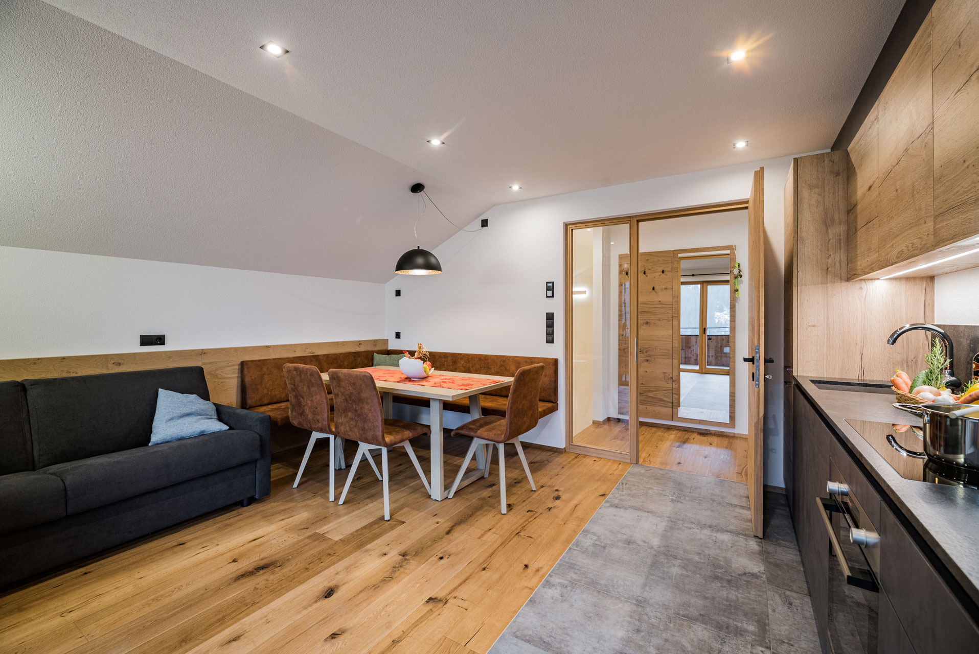 Apartment 5 - Dining area